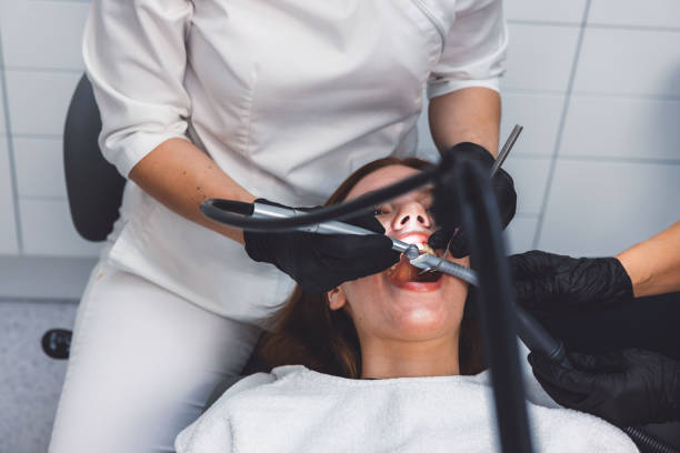 Best Cracked Tooth Emergency Dentist  in Dade City, FL